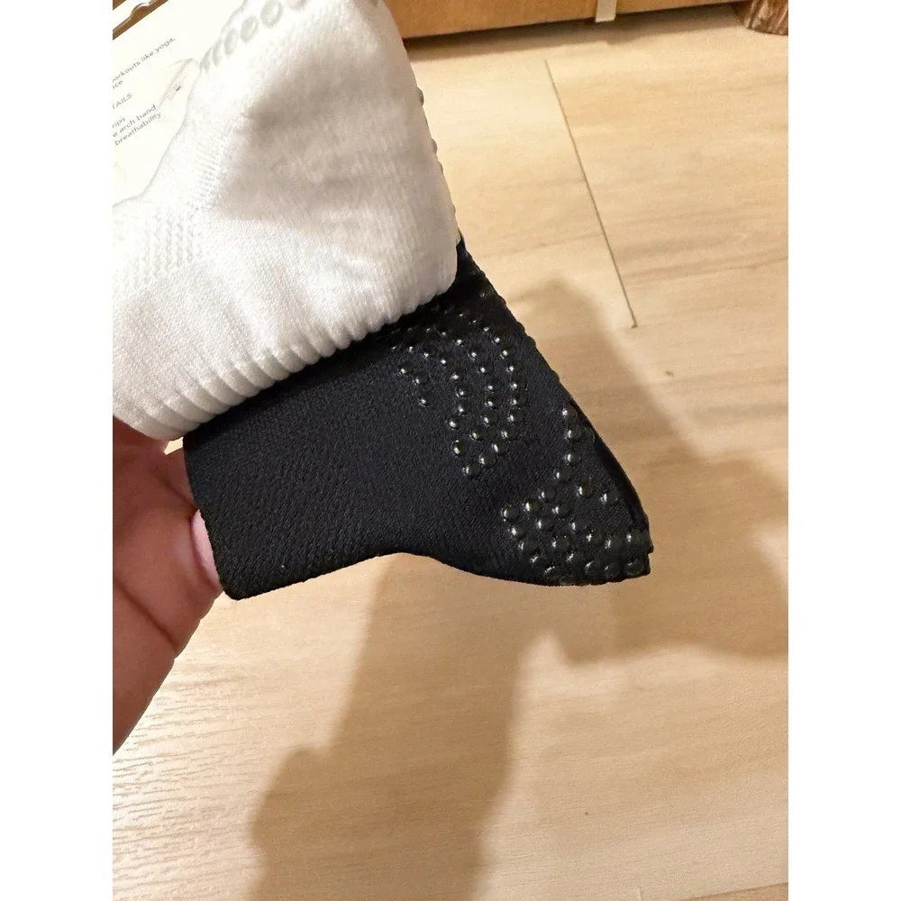 2 Pair Calia Studio Yoga Barre Dance Gripper Crew Socks Womens Sizes 5-10 New